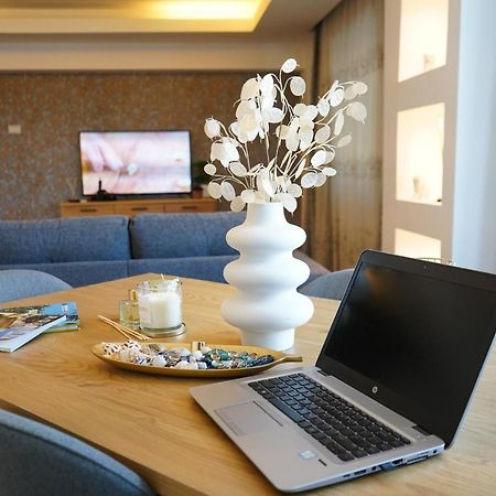 Апартаменты Parliament Square Elite Escapes Бухарест Экстерьер фото
